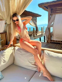 Aleksandra escort in Milan