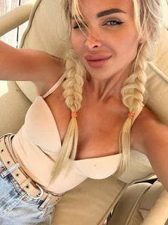 Alisa escort in Rome