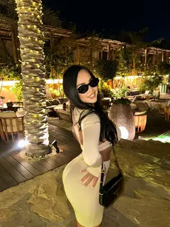 Asi escort in Naples