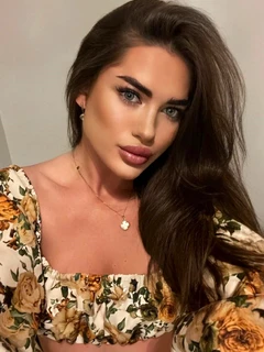 Elina escort in Turin