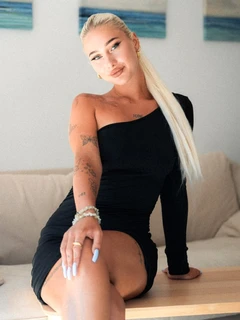 Elina escort in Turin