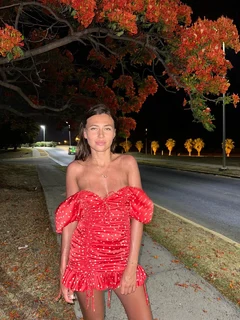 Kary escort in Naples