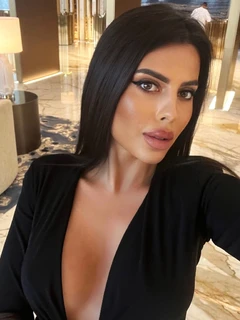 Layla escort in Turin