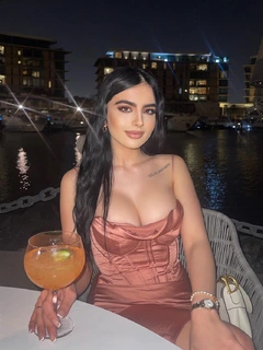 Leilani escort in Milan