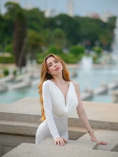 Maxima escort in Milan
