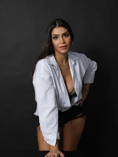 Nayla escort in Naples