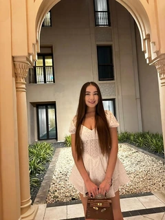 Nelly escort in Naples