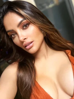 Noha escort in Rome