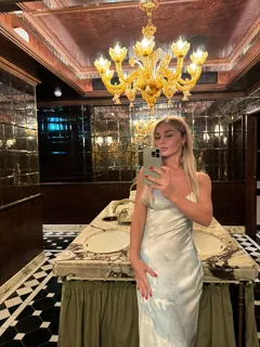 Talia escort in Milan