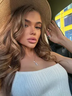 Tina escort in Turin