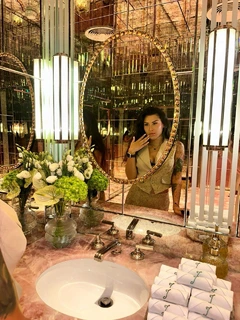 Yasmin escort in Naples